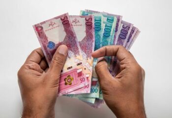 Currency exchange rates against the Qatari riyal, showing the buy and sell rates for various foreign currencies such as Saudi Riyal, Omani Riyal, UAE Dirham, Bahraini Dinar, Kuwaiti Dinar, and others as of August 7, 2025.